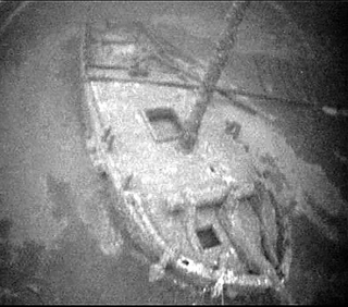 Bow-to-stern top view of the sloop Washington. Image: Roger Pawlowski